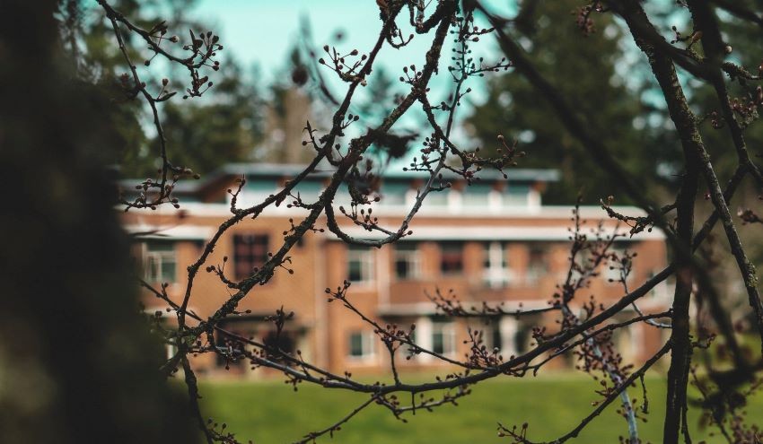 22.02.07.Polluted-School-Building